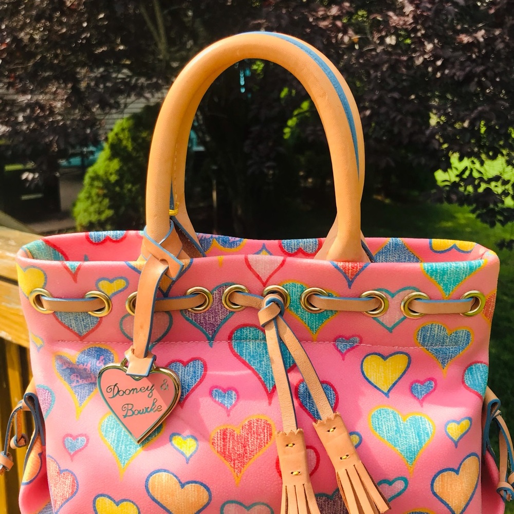 Vintage DOONEY & BOURKE Tiny Tassel Tote 💗 PINK